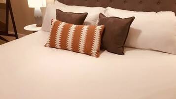 1 chambre, fer et planche à repasser, Wi-Fi gratuit, draps fournis