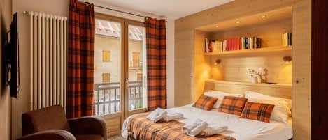 3 Schlafzimmer, Reisekinderbett, kostenloses WLAN, Bettwäsche