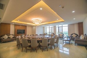 Unclassified image, 5 of 78, button - Taibai Mountain Wanguo Hotel (Mei County)