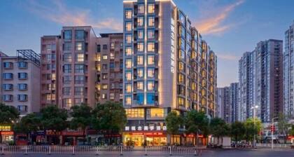 Theme Hotel of No. 8 Mansion (Liuyang Shop)