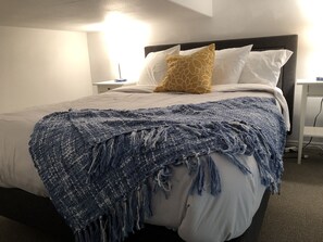 1 bedroom, desk, travel cot, free WiFi - 1BR/1BR Loft in ❤️ of Park City w/ Private Deck! ❄ (Park City)