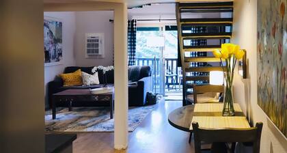 1BR/1BR Loft in ❤️ of Park City w/ Private Deck! ❄