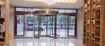 Yahao Selected Hotel (Jinfeng Branch)