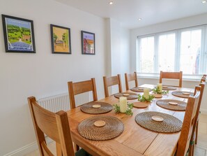 Cottage | Dining - Spire Haven (Chesterfield)