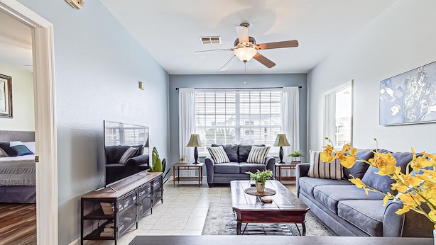 Living room - Making Memories at Windsor Palms, Great Amenities and 10 Minutes to Disney! (Kissimmee)
