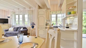 Réfrigérateur, four, plaque de cuisson, lave-vaisselle