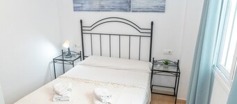 Loft with Andalusian Patio, 5 min from the beach and in the historic centre.