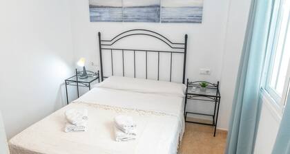 Loft with Andalusian Patio, 5 min from the beach and in the historic centre.