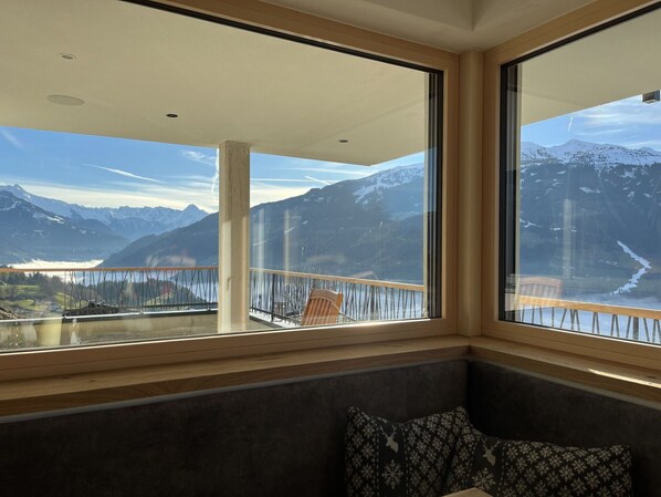 Interior - Lovely apartment for 4 people with WIFI, TV and panoramic view (Stumm)