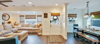 Cute Home 7 Blocks To Beach | XBOX | Bikes | Pets