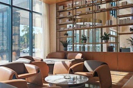 Bar en el lobby. Longrui International Hotel