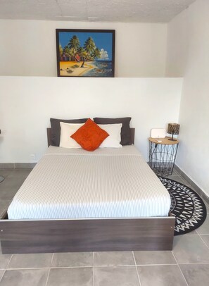 WiFi, bed sheets