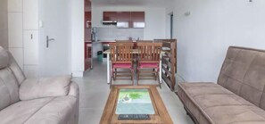 Smart TV - Apartment T2 Colombier for 5 people sea view (Sainte Clotilde)