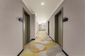 Interior - Lanli Lily Hotel (Xindacheng Times Square North Lake Park Store) (Yangjiang)