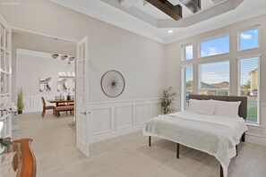 5 bedrooms, desk, iron/ironing board, travel crib