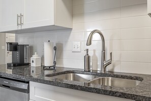 Fridge, microwave, oven, stovetop - Modern homey Suite, close to all attractions in downtown Springfield. . (Springfield)