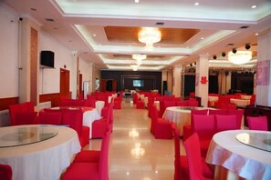 Banquet hall - Hancun River Villa (Beijing)
