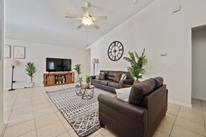 House (Private pool and game room near Disne) | Exterior