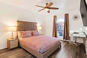 3 bedrooms, desk, iron/ironing board, free WiFi - Near Highways, Family Friendly, Garage, Dart, Tesla Charger, Foosball, Grill (Plano)