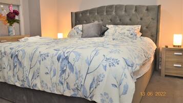 2 chambres, bureau, fer et planche Ă repasser, Wi-Fi gratuit