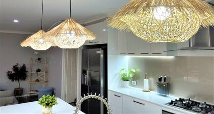 Stunning 2 BR with Spa, landscaped garden