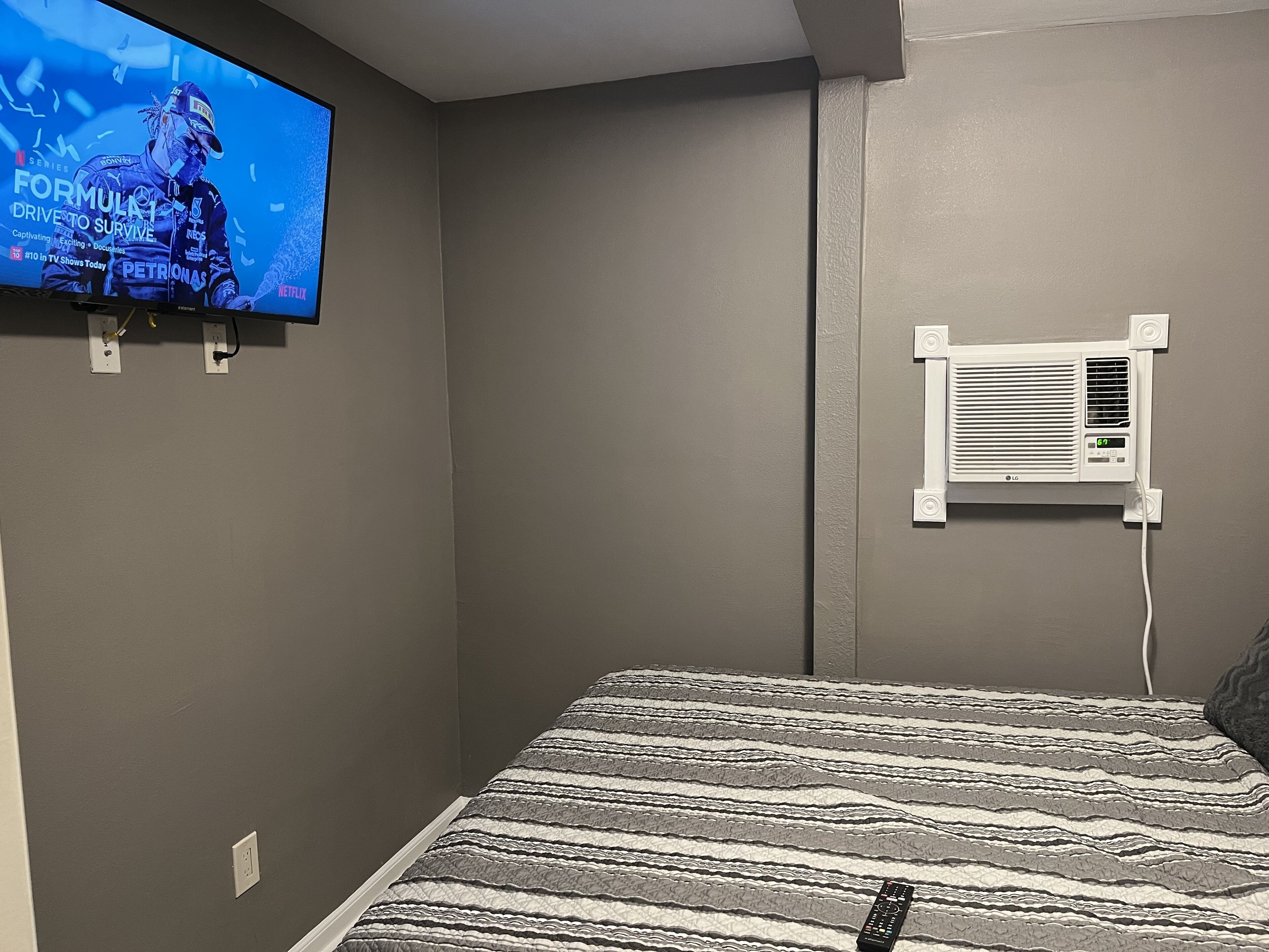 2 多间卧室、WiFi、床单