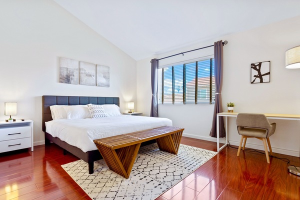 Master room w King bed, blackout curtains, 55in 4K TV, 47in desk attached bath