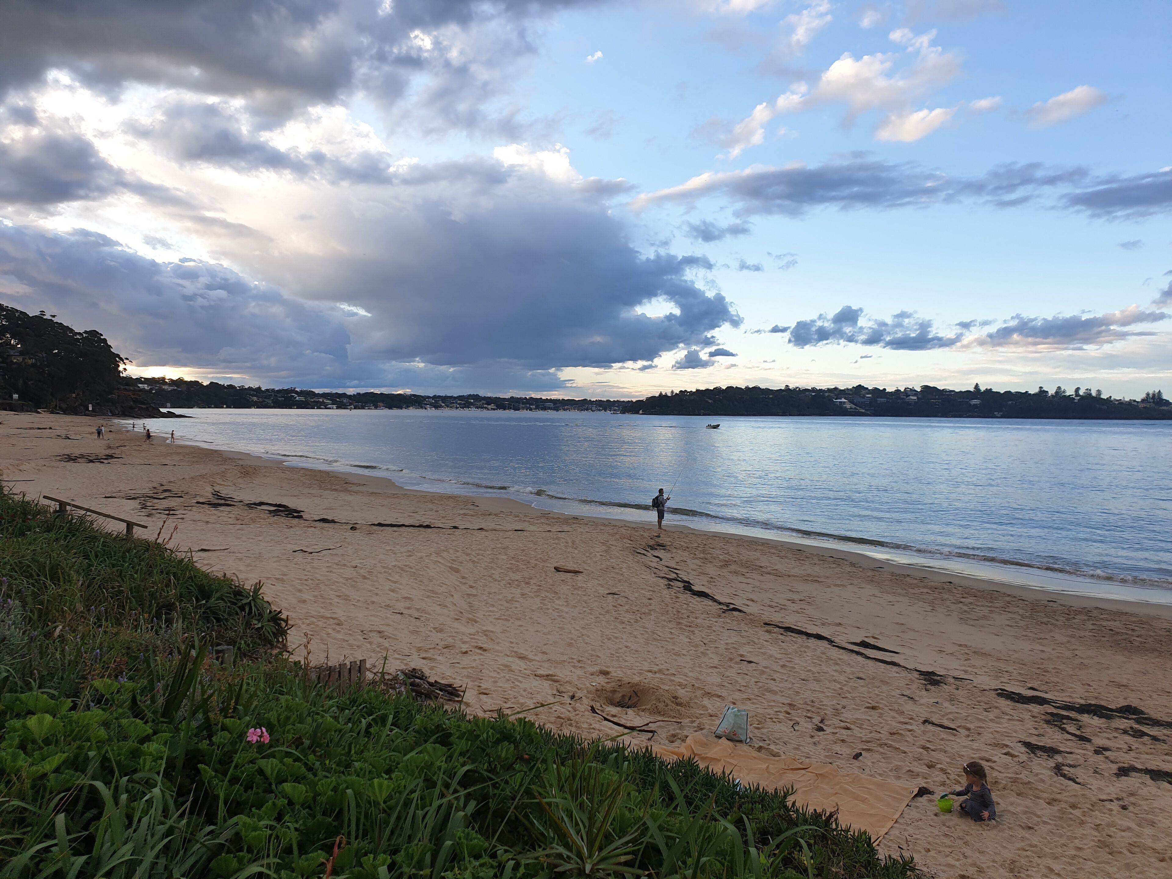 Absolute beachfront - Horderns Beach Bundeena — image 24