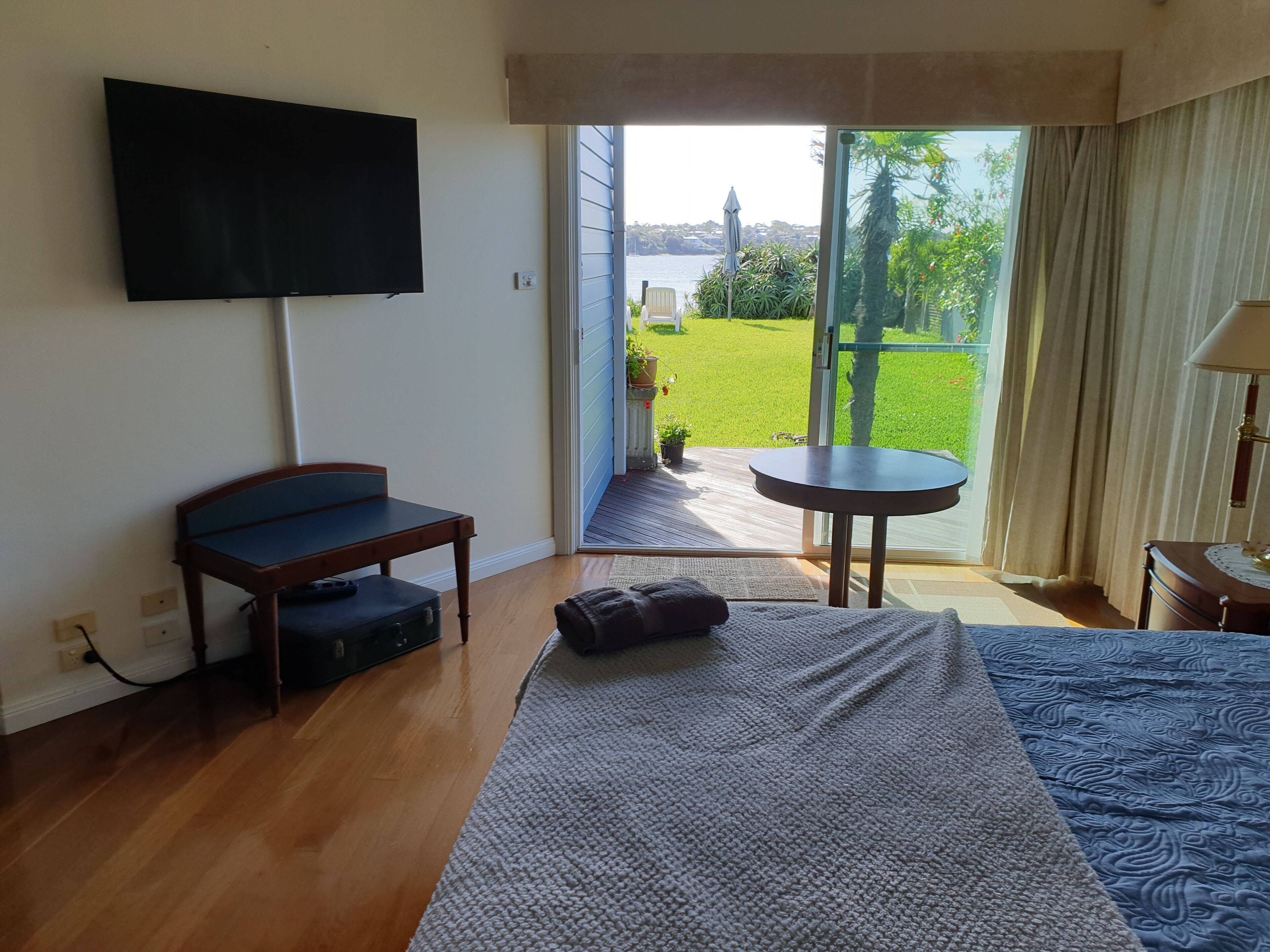 Absolute beachfront - Horderns Beach Bundeena — image 17