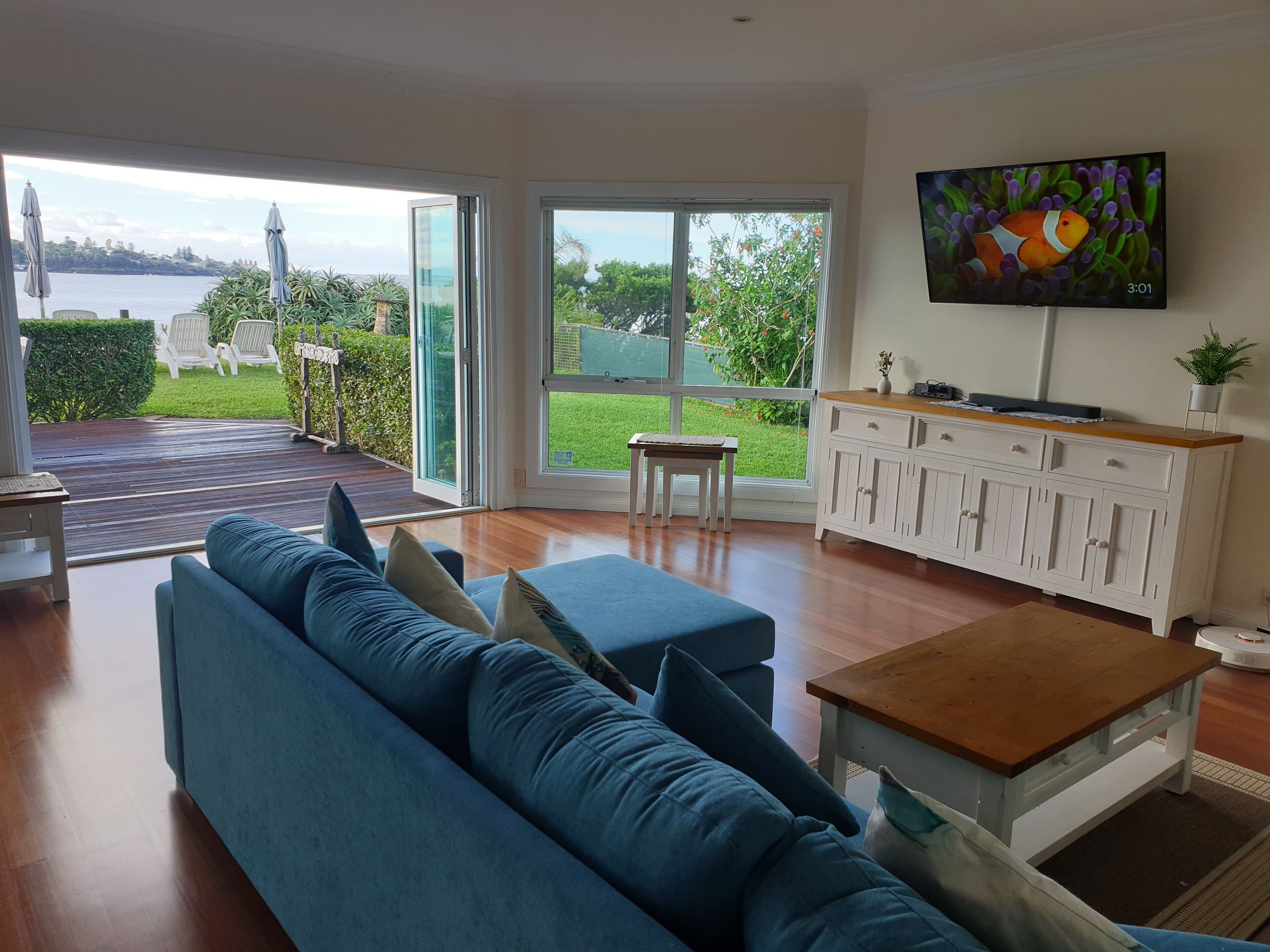 Absolute beachfront - Horderns Beach Bundeena — image 9