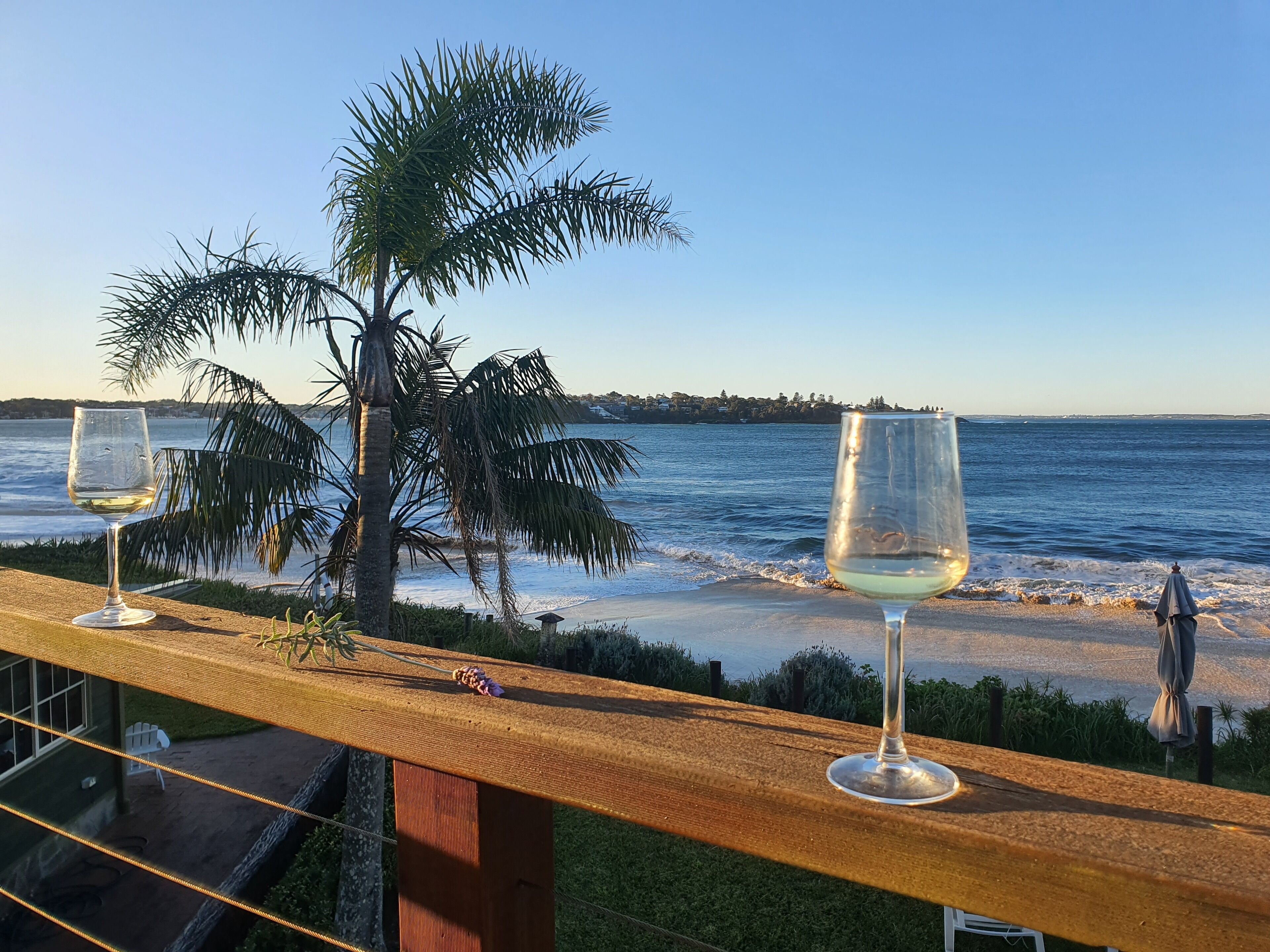 Absolute beachfront - Horderns Beach Bundeena