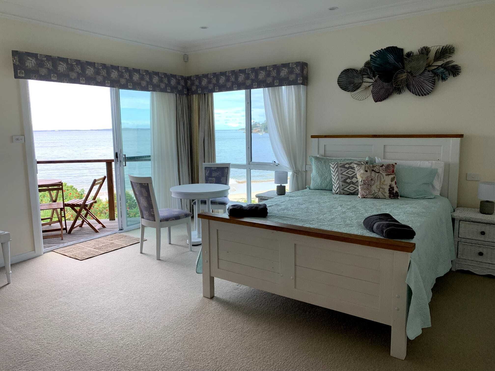 Absolute beachfront - Horderns Beach Bundeena — image 14