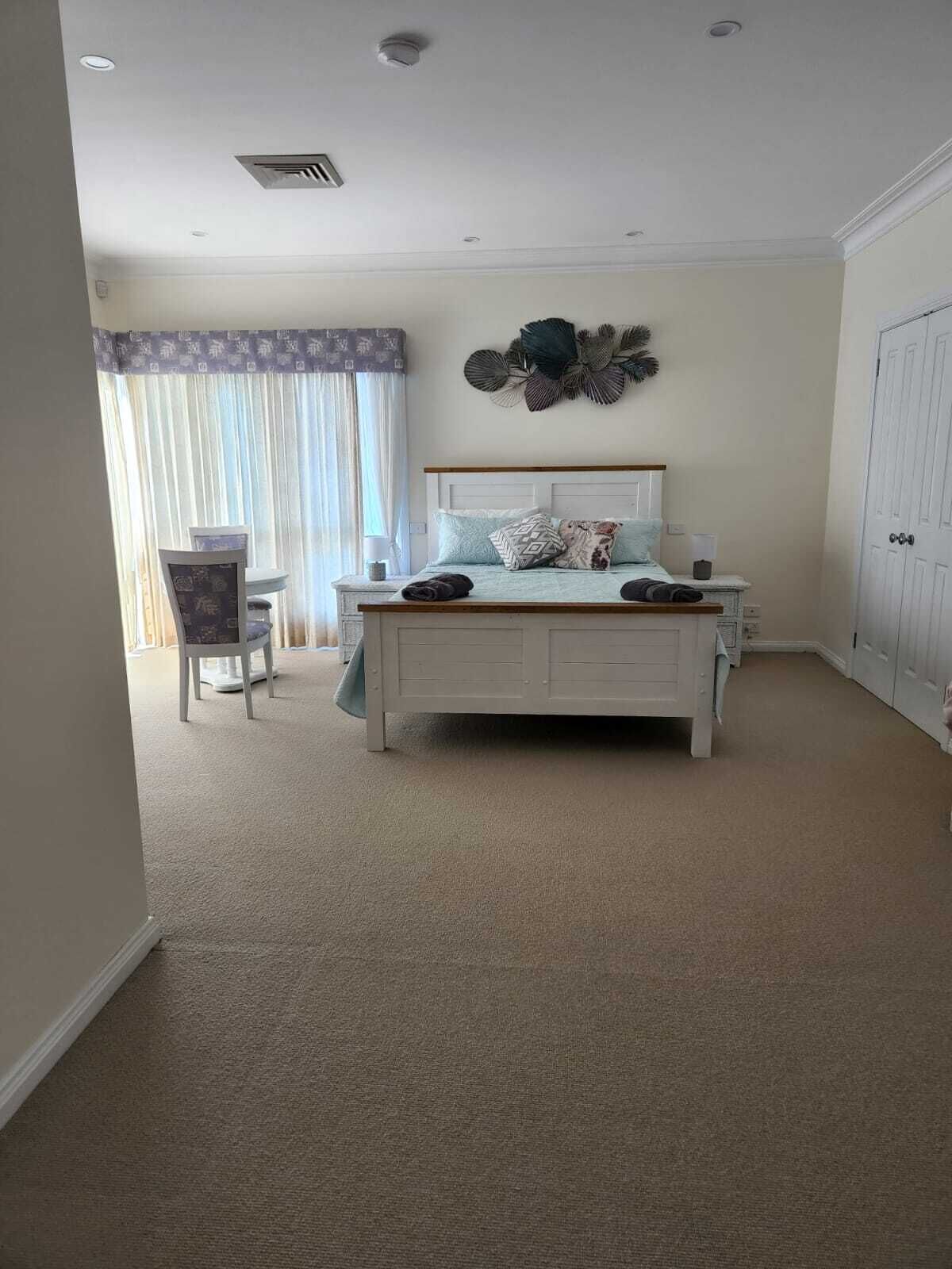 Absolute beachfront - Horderns Beach Bundeena — image 13