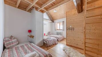 9 habitaciones, cuna de viaje, wifi gratis y ropa de cama