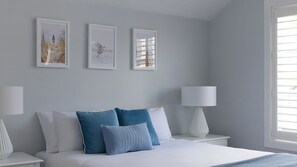 2 bedrooms, desk, iron/ironing board, free WiFi - BOUTIQUE STAY - Two Plus Two (Middle Park)