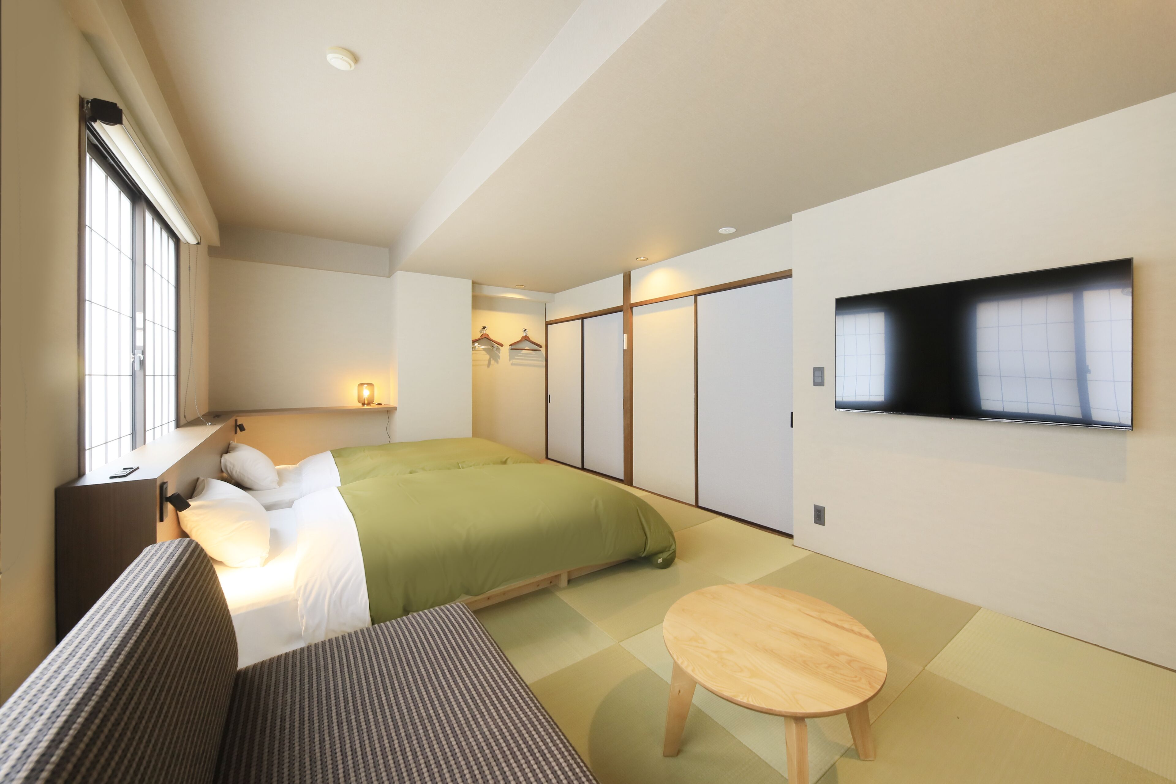 双床房 | 客房内保险箱、免费 WiFi、床单