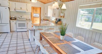 Spacious House with Game Room, 2 mins from Jed Smith Redwood Park & Smith River