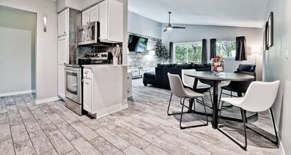 Hot Tub - Tunnel Vision trails retreat #2 - bike in/out