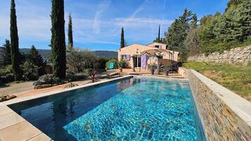 Piscine extérieure, piscine chauffée