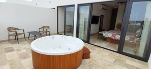 3 quartos, ferros/tábuas de passar roupa, Wi-Fi, roupa de cama
