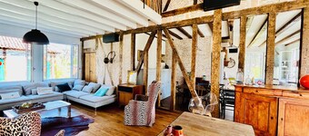 Authentic 19th-century villa 240 M2, private pool, 15 mn from Mimizan.