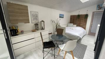 Een strijkplank/strijkijzer