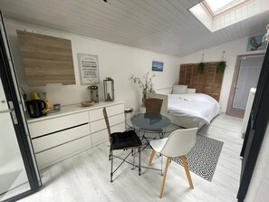 Een strijkplank/strijkijzer