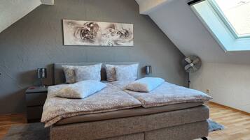 2 chambres, fer et planche Ă repasser, Wi-Fi gratuit, draps fournis