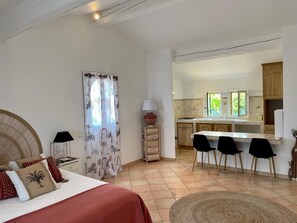 4 chambres, bureau, fer et planche à repasser, Wi-Fi gratuit