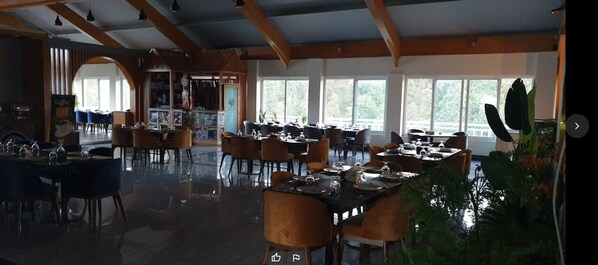 Restaurant - Mahgul Restaurant And Resort (Abbottabad)