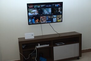 Interior - 'The' Kakamega 1 bedroom serviced apartment, 2 minutes drive from Kakamegatown. (Kakamega)