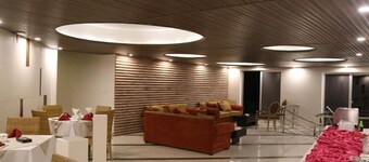 Summit Hotel