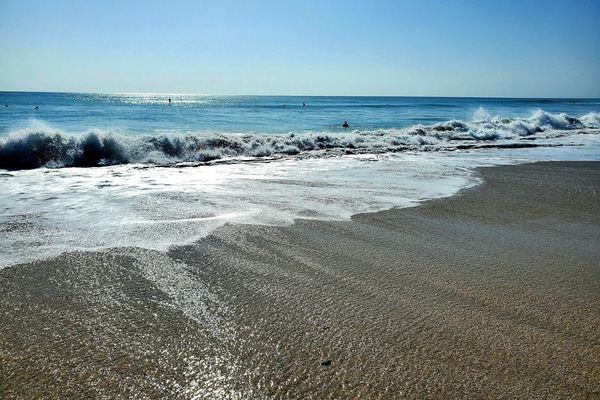 In Strandnähe, Liegestühle, Strandtücher