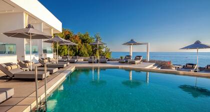 Akrotiri Olympus Luxury Suites